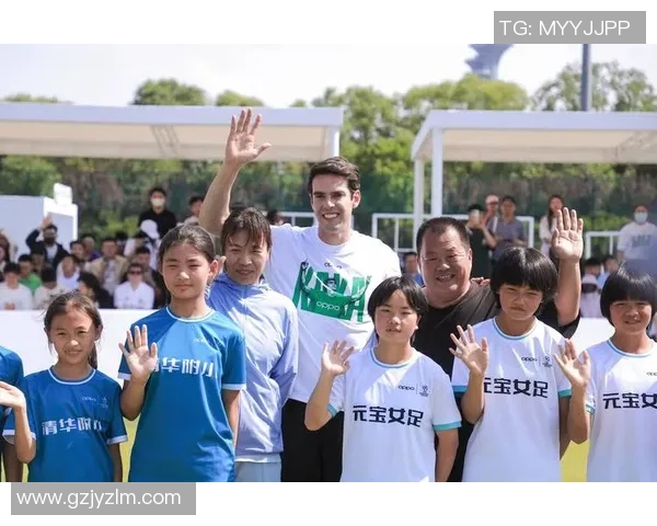 《中国足球球星绯闻风波揭秘:爱情与职业的碰撞》 《中国足球球星绯闻风波揭秘:爱情与职业的碰撞》